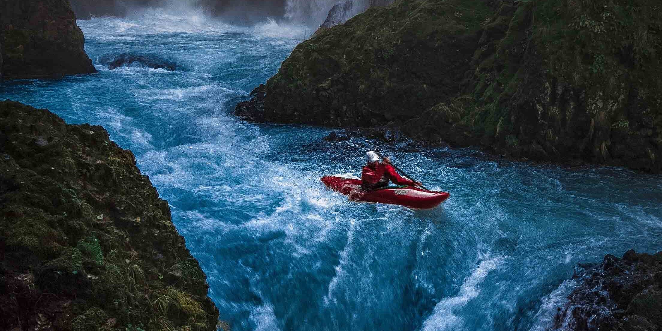 low-head-dam-in-a-canoe-or-kayak low-head-dam-in-a-canoe-or-kayak