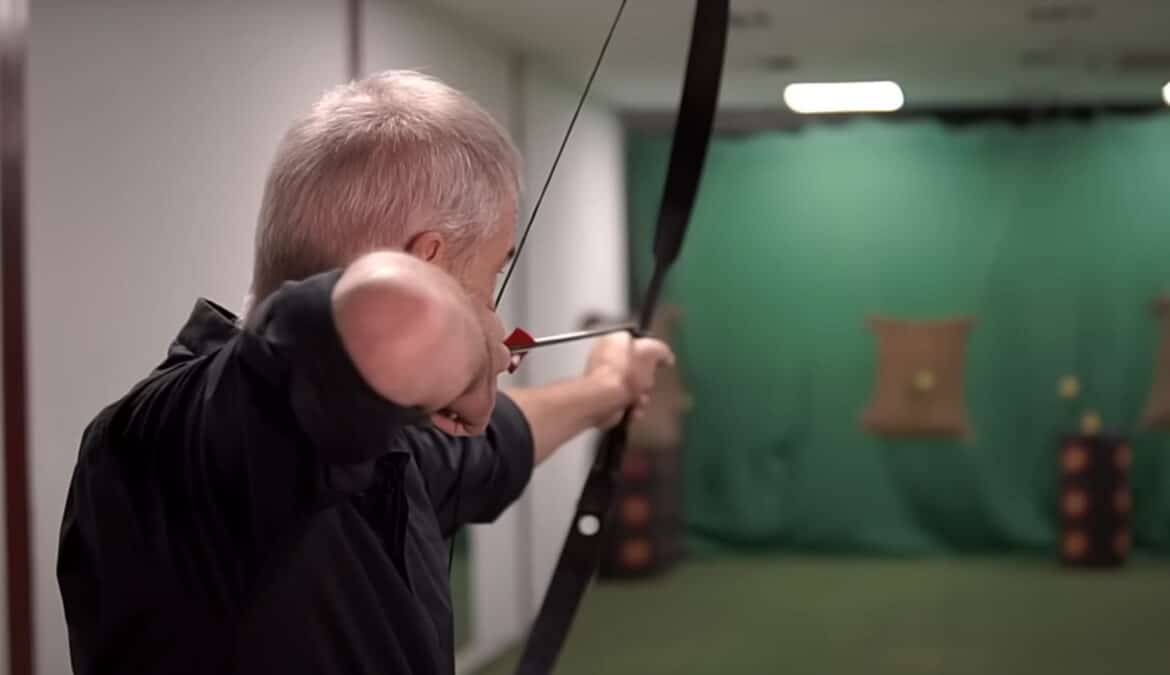 How to Aim With a Recurve Bow