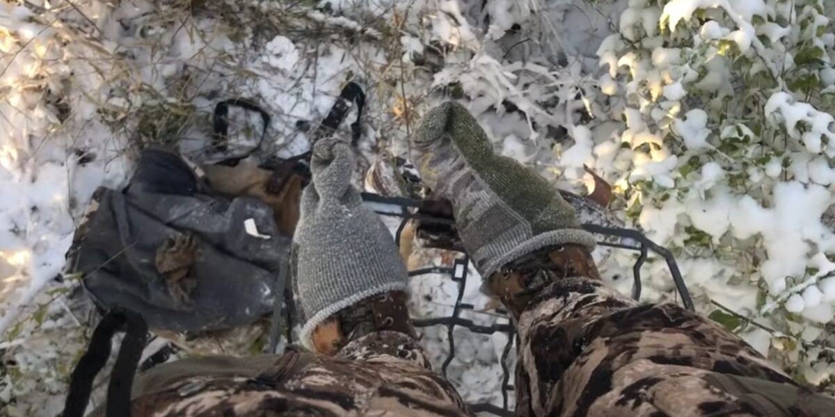 How to Keep Your Feet Warm While Hunting
